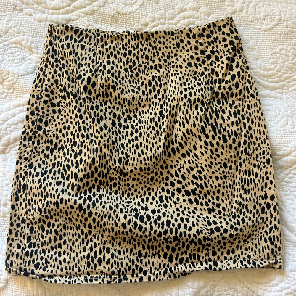 Brandy Melville Leopard Print mini skirt